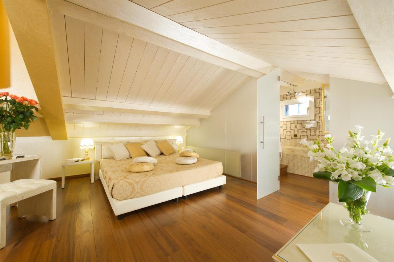 Savoia & Jolanda Venice