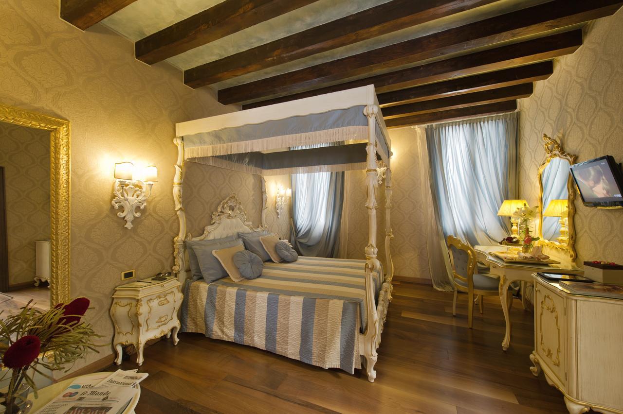 Savoia & Jolanda Venedig